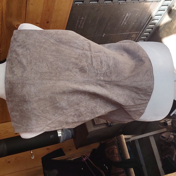 LL Bean Suede Vest - Picture 4 of 7